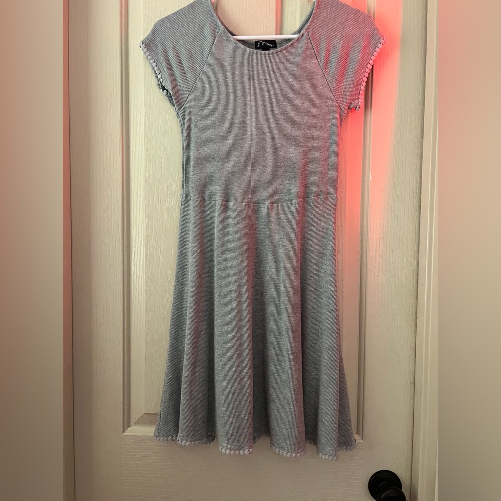 grey dress